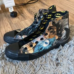 Worn once Batman converse, mens 6